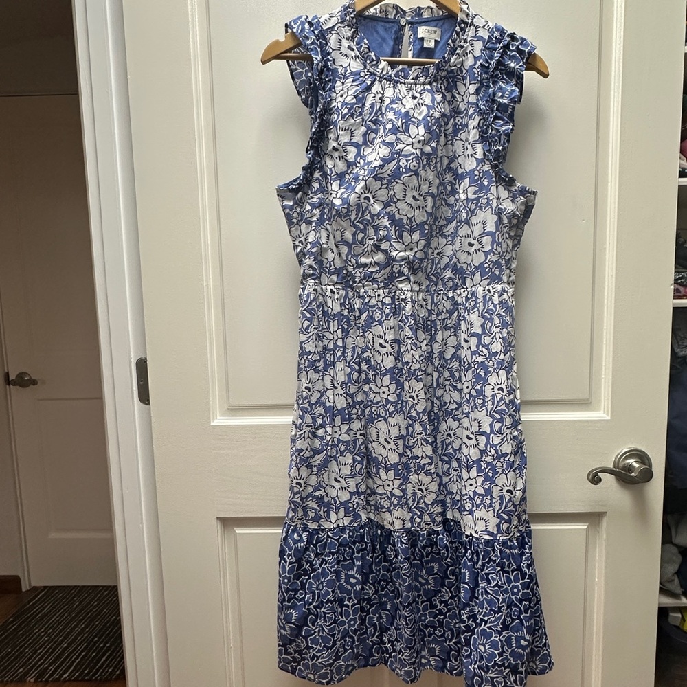 Floral Blue and White Sleeveless Dress